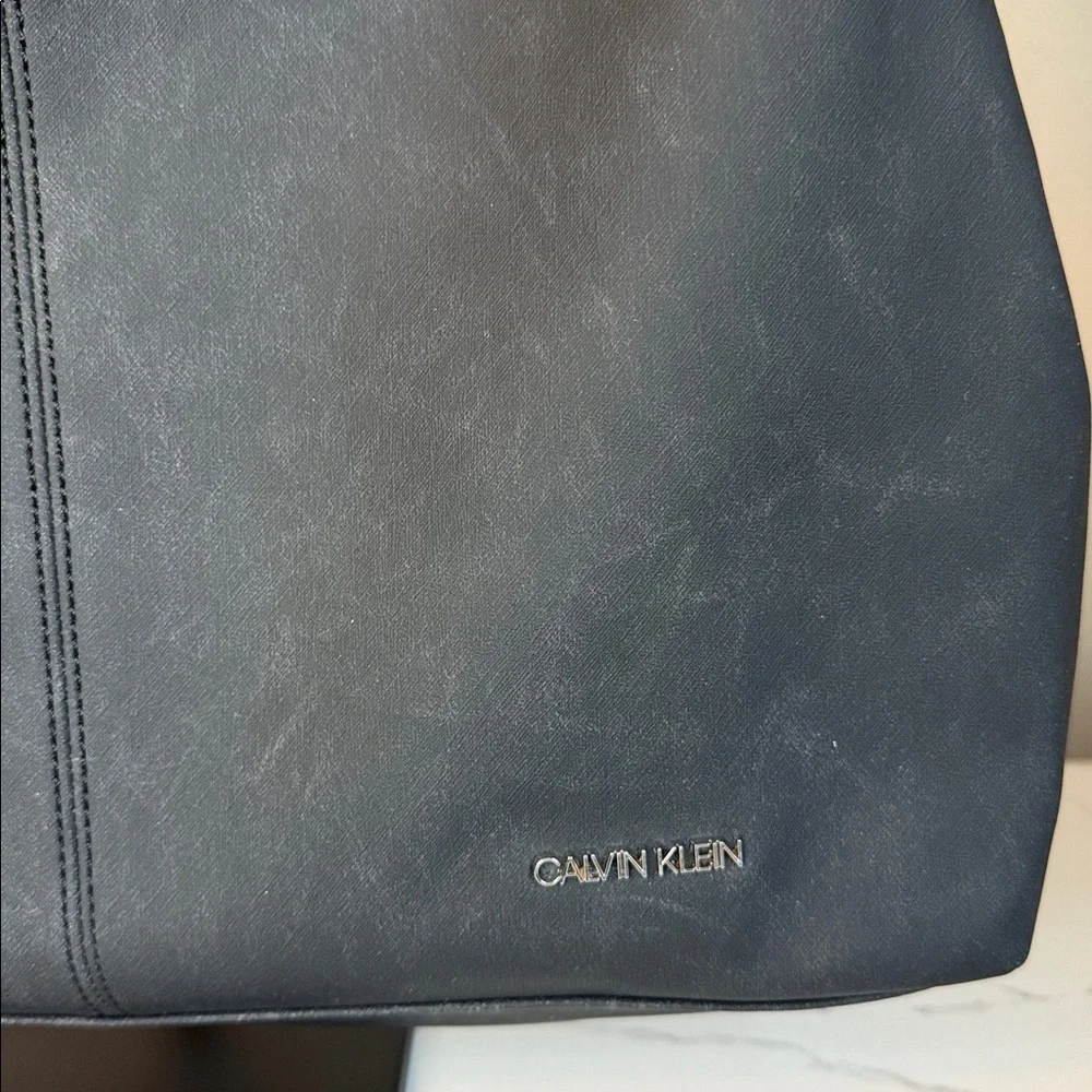 Calvin Klein Kylee Tote Bag - Picture 3 of 11